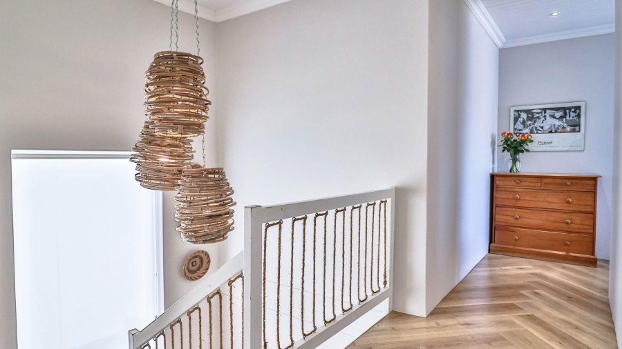 4 Bedroom Property for Sale in De Kelders Western Cape